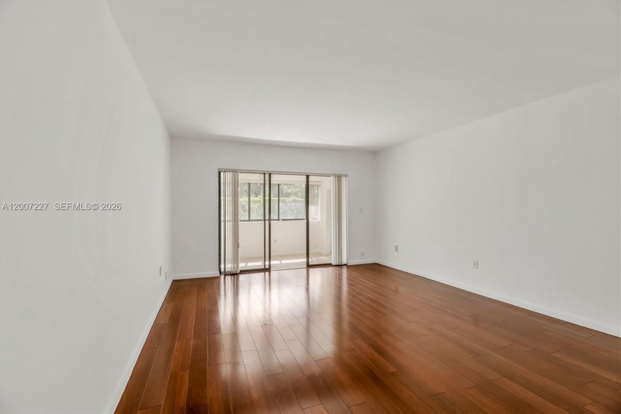 380 Fairway Cir , Unit 46, Weston, FL 33326 Photo