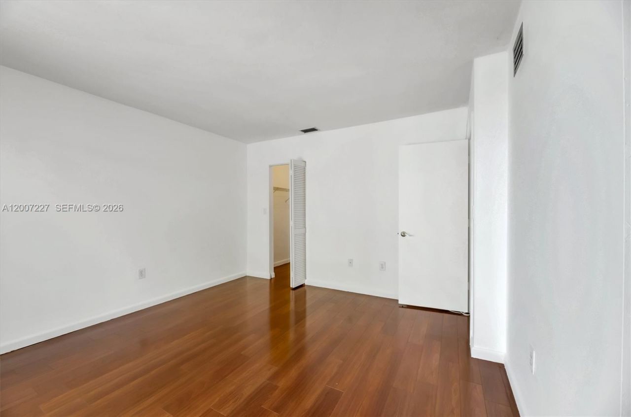 380 Fairway Cir , Unit 46, Weston, FL 33326 Photo