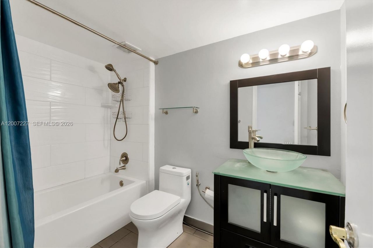 380 Fairway Cir , Unit 46, Weston, FL 33326 Photo