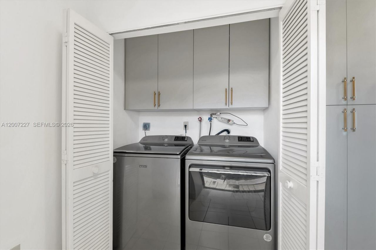 380 Fairway Cir , Unit 46, Weston, FL 33326 Photo