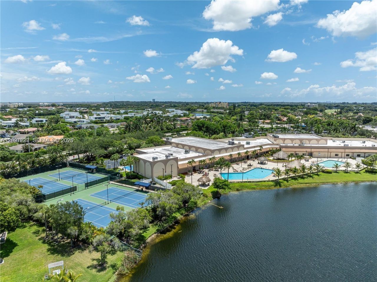 380 Fairway Cir , Unit 46, Weston, FL 33326 Photo