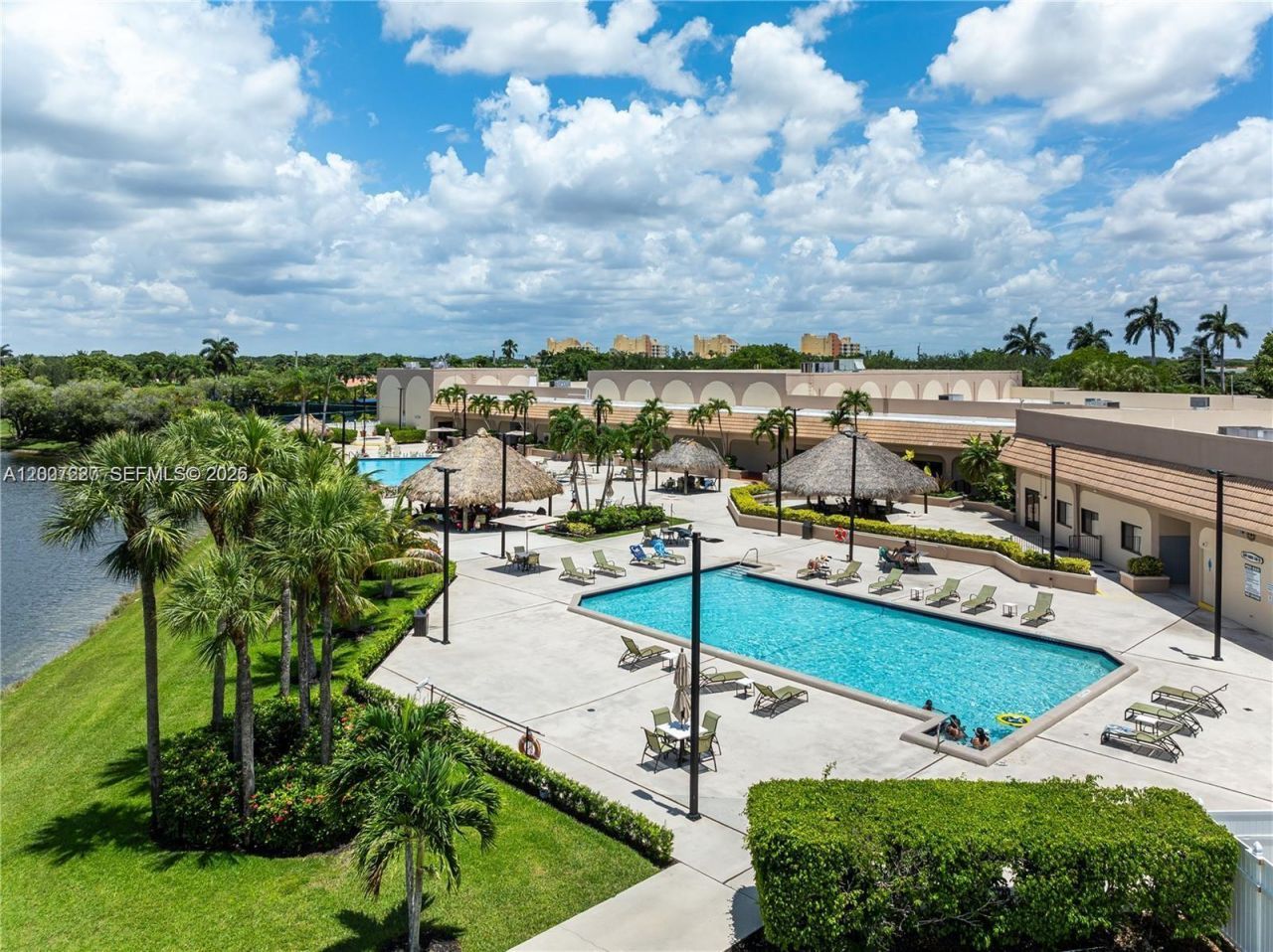 380 Fairway Cir , Unit 46, Weston, FL 33326 Photo