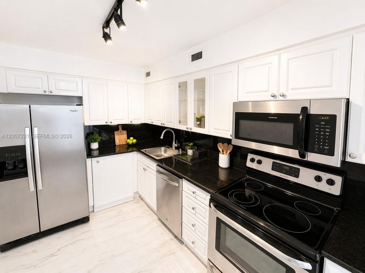 6770 Indian Creek Dr , Unit 12T, Miami Beach, FL 33141 Photo