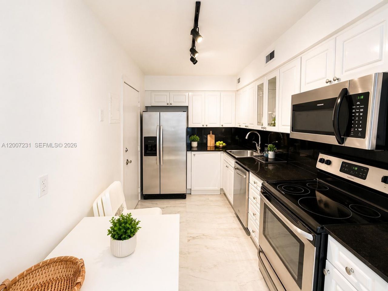 6770 Indian Creek Dr , Unit 12T, Miami Beach, FL 33141 Photo