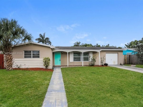 2720 SW 18th St , Fort Lauderdale, FL 33312