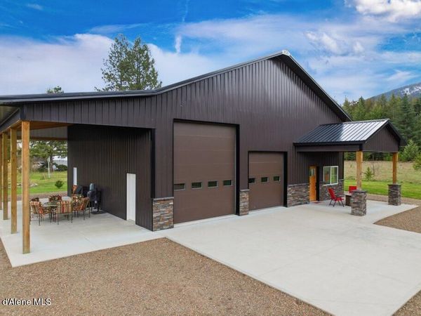 92 Bluebird LN , Clark Fork, ID 83811