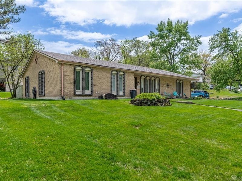 6302 7 Pines Drive, Miami Township, OH 45449 Photo 1