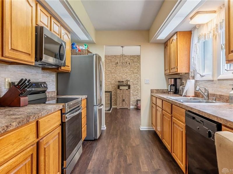 6302 7 Pines Drive, Miami Township, OH 45449 Photo 14