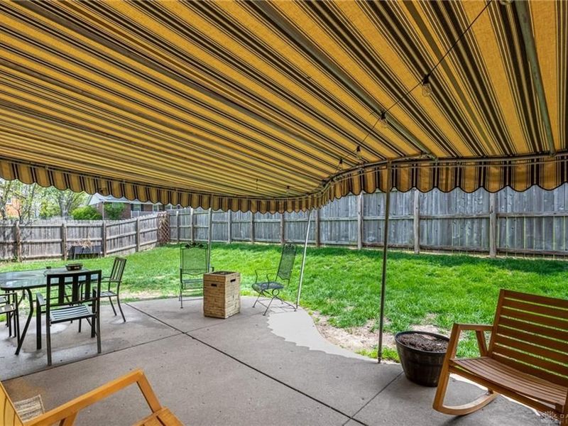 6302 7 Pines Drive, Miami Township, OH 45449 Photo 7