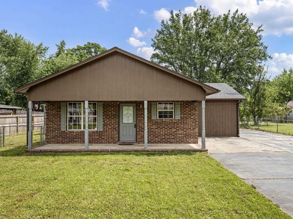 10 Cagle Street, Clarksville, AR 72830