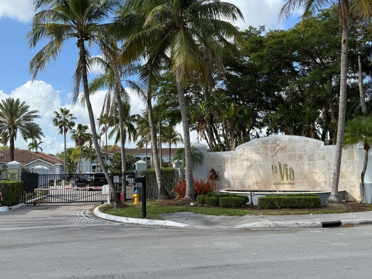 9645 NW 1st Court, Unit 205, Pembroke Pines, FL 33024 Photo