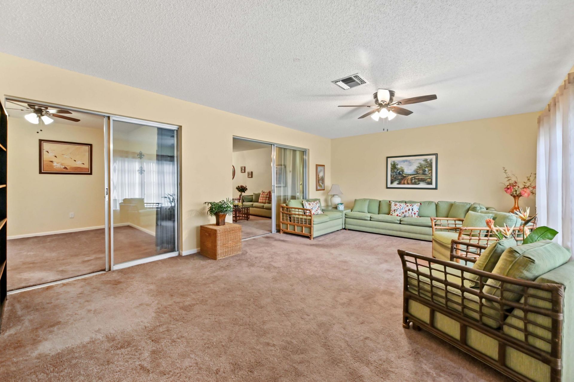 5725 Fernley Drive E, Unit 8, West Palm Beach, FL 33415 Photo