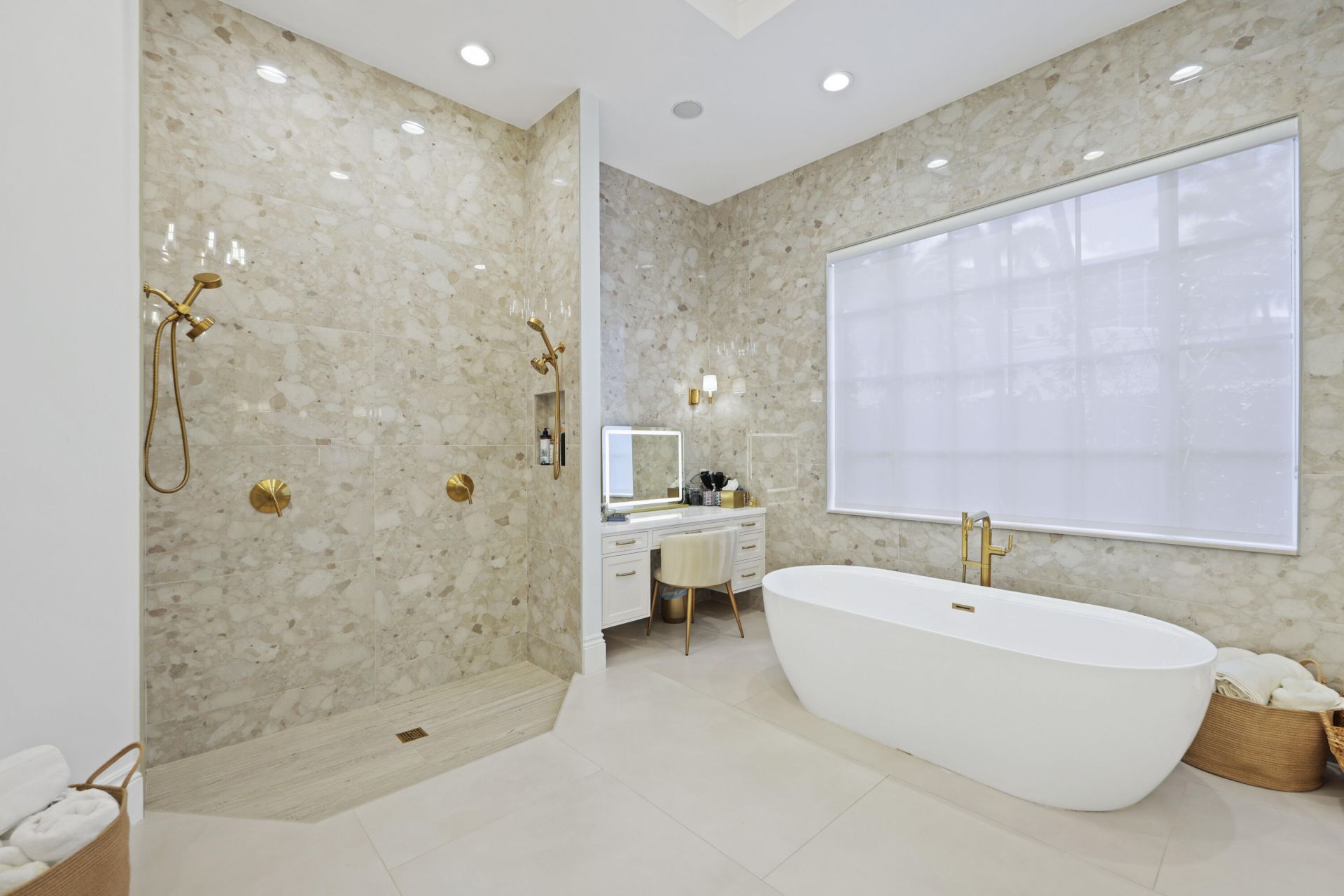 1019 Grand Court, Highland Beach, FL 33487 Photo