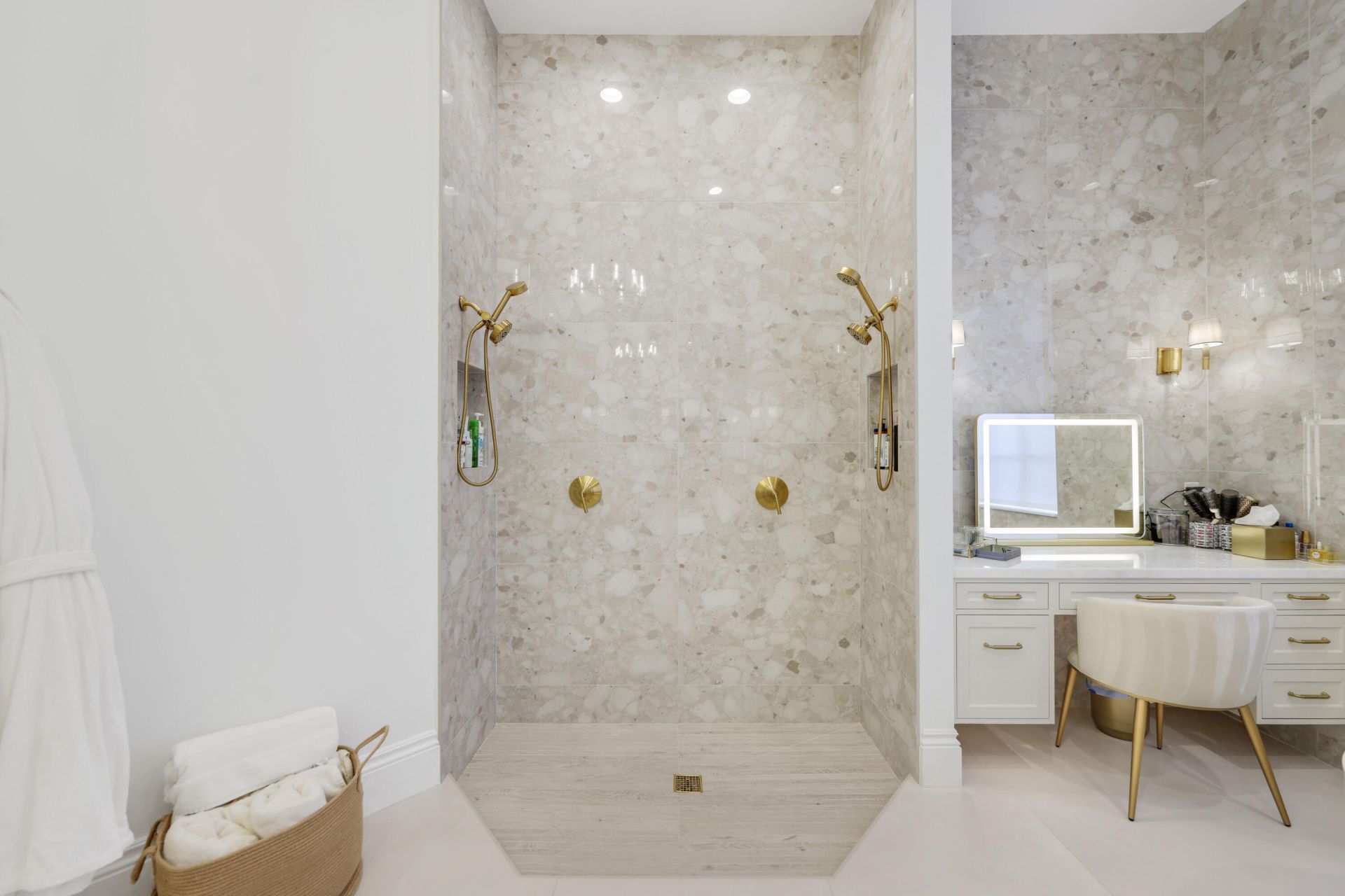 1019 Grand Court, Highland Beach, FL 33487 Photo