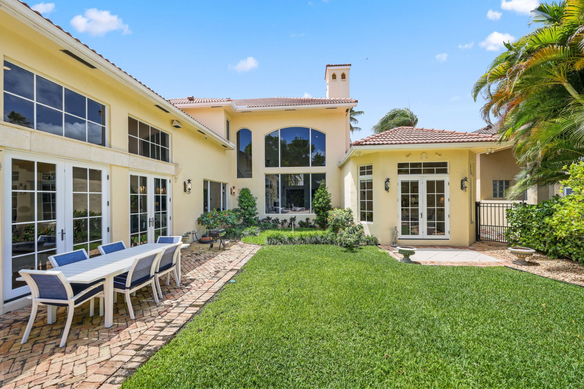 1019 Grand Court, Highland Beach, FL 33487 Photo