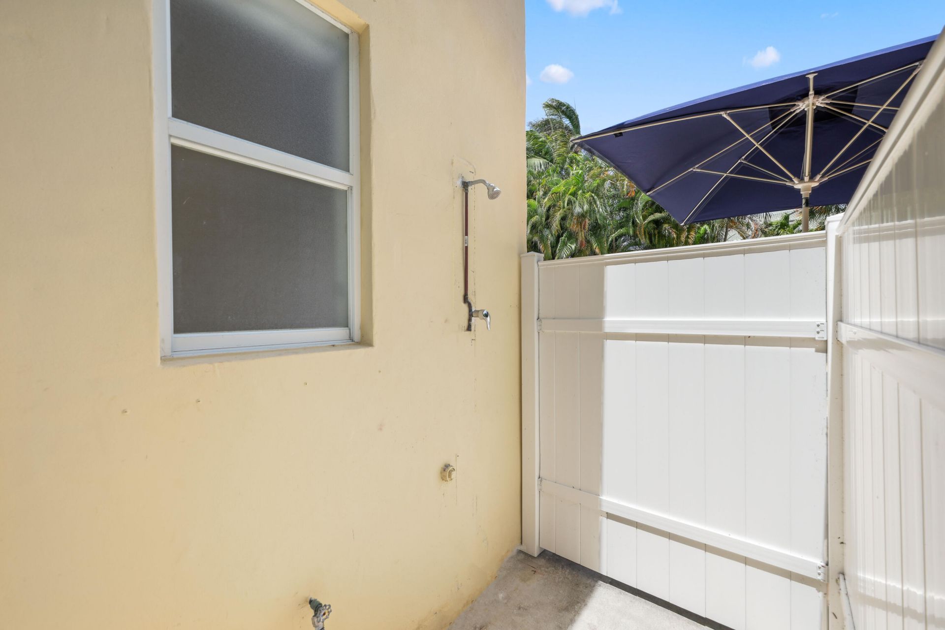 1019 Grand Court, Highland Beach, FL 33487 Photo