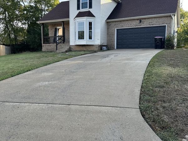 1016 Roedeer Dr , Clarksville, TN 37042