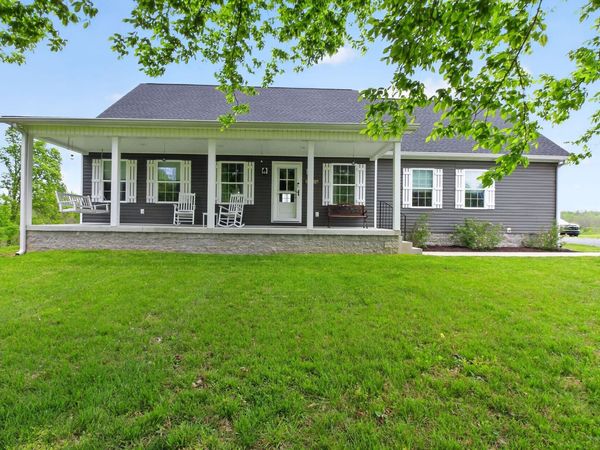 1885 Oak Grove Rd, Red Boiling Springs, TN 37150