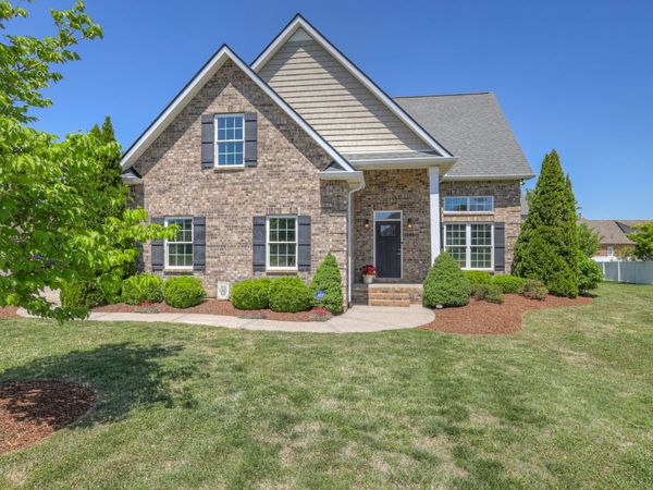 1825 Walking Dr, Murfreesboro, TN 37130