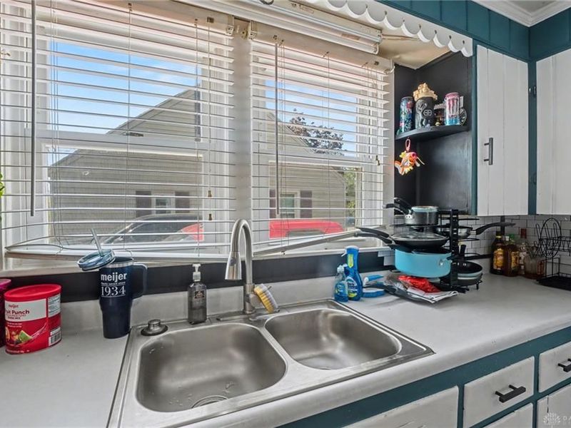 633 Floral Avenue, Troy, OH 45373 Photo 12