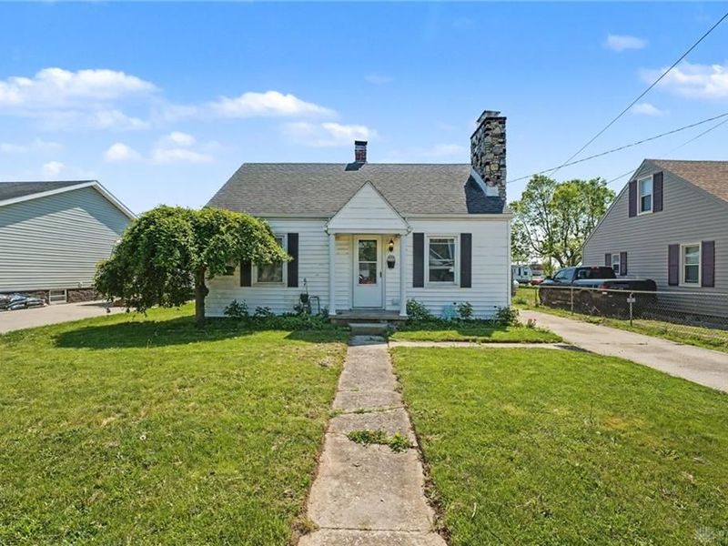 633 Floral Avenue, Troy, OH 45373 Photo 2