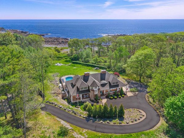 1 Cove Road, York, ME 03902