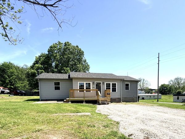 517 W 4th Street , Metropolis, IL 62960