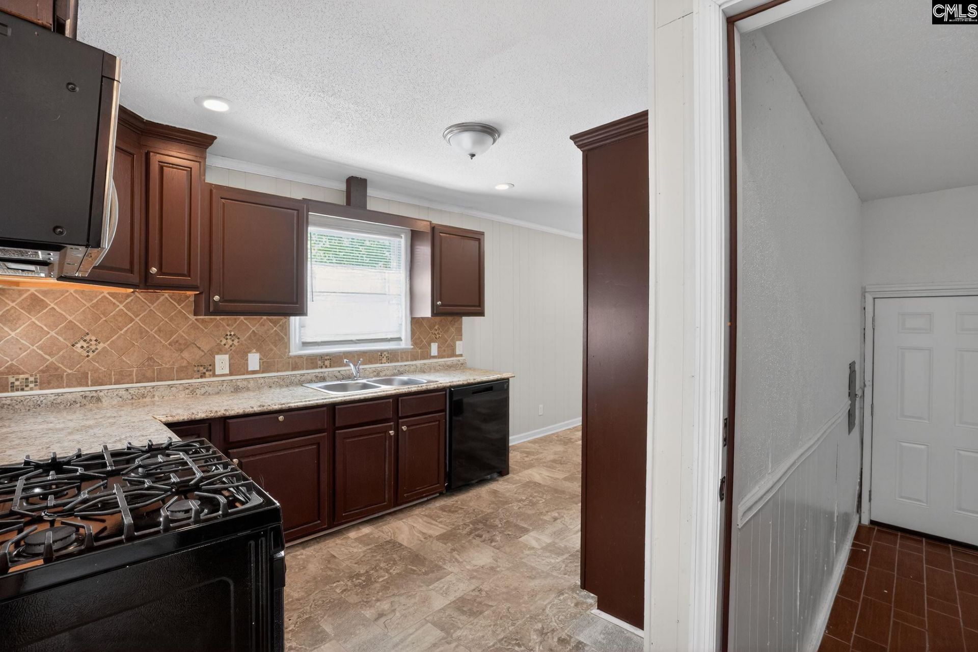 121 Moone Cross Drive  Photo 8