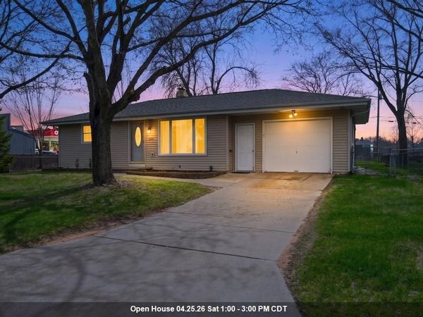 1593 BOND COURT, Green Bay, WI 54303