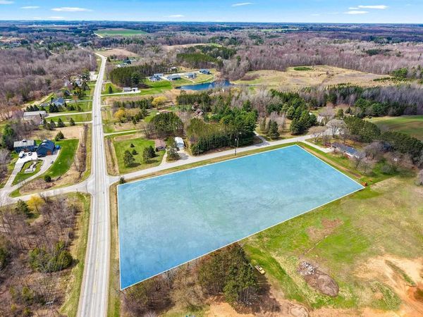 SCHOOL LANE, Green Bay, WI 54313