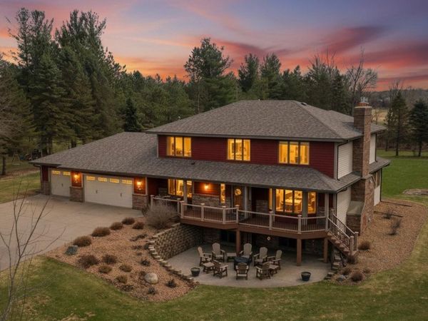 13235 4th Street N, Stillwater, MN 55082