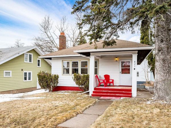 821 N 19th Avenue E, Duluth, MN 55812