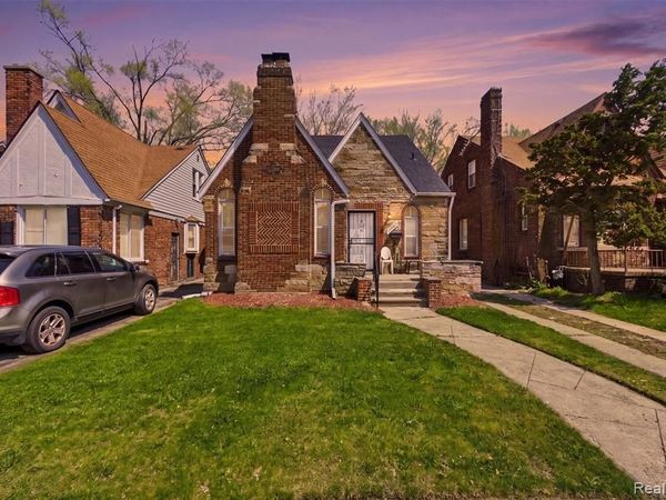 18966 San Juan Drive, Detroit, MI 48221