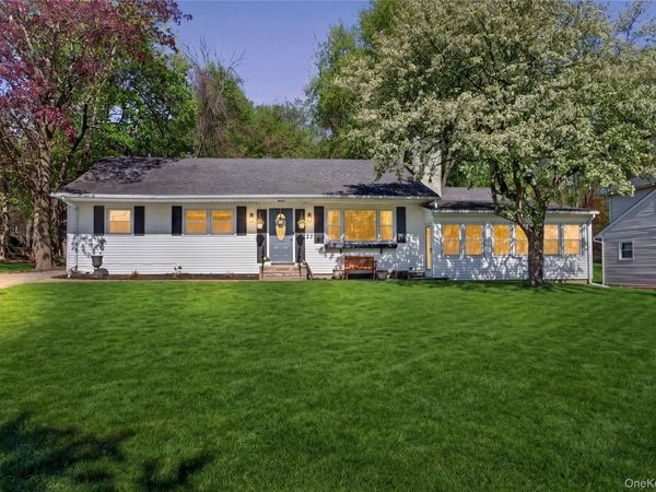 27 High Hill Avenue, Warwick, NY 10990