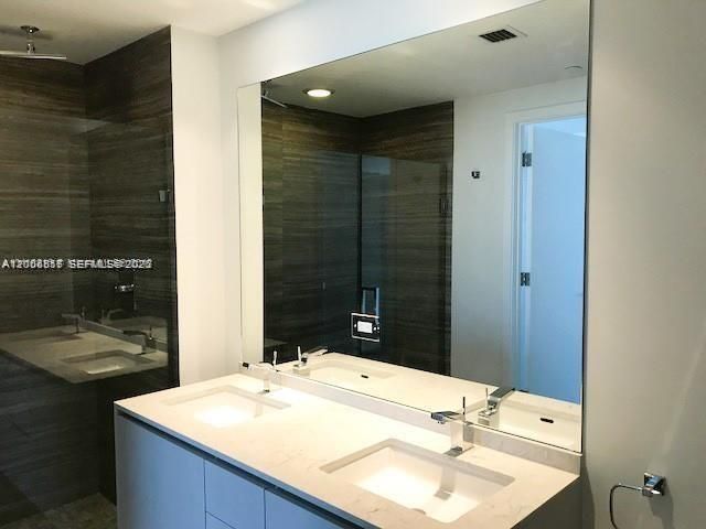 1010 Brickell Ave, Unit 4609, Miami, FL 33131 Photo