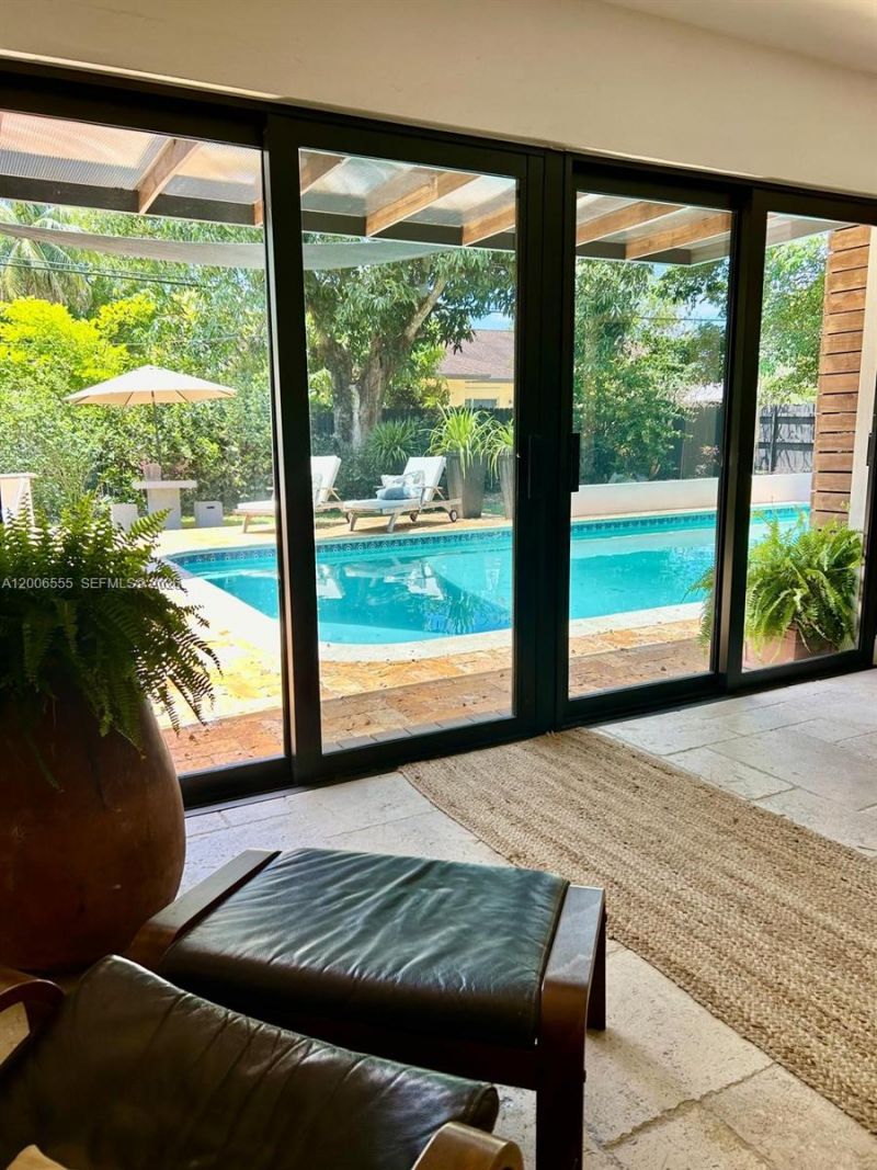 825 N Bel Air Dr, Plantation, FL 33317 Photo