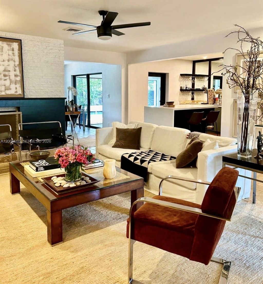 825 N Bel Air Dr, Plantation, FL 33317 Photo