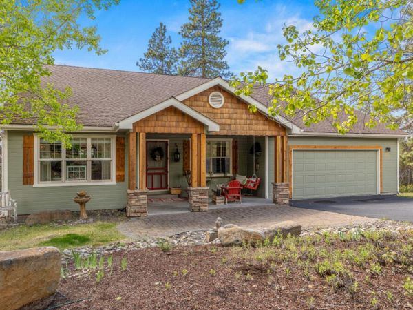 10704 Kestrel Road, Klamath Falls, OR 97601