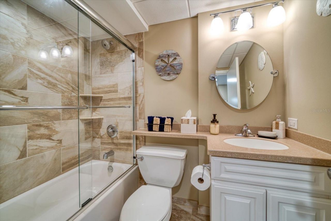 450 S Gulfview Boulevard, Unit 704, Clearwater Beach, FL 33767 Photo