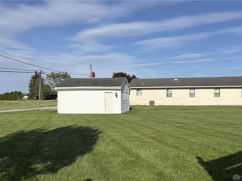 911 E Central Street, Union City, OH 45390 Photo 4