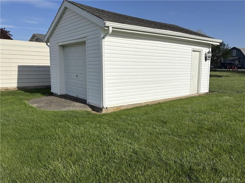 911 E Central Street, Union City, OH 45390 Photo 5