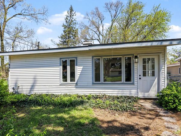 228 Kirkwood Avenue, Springfield, MI 49037