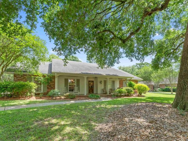 1924 Dahlia St, Baton Rouge, LA 70808