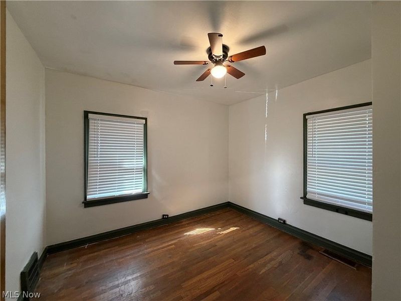 895 Rondel Road, Cleveland, OH 44110 Photo 17