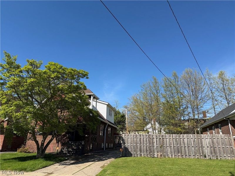 895 Rondel Road, Cleveland, OH 44110 Photo 4