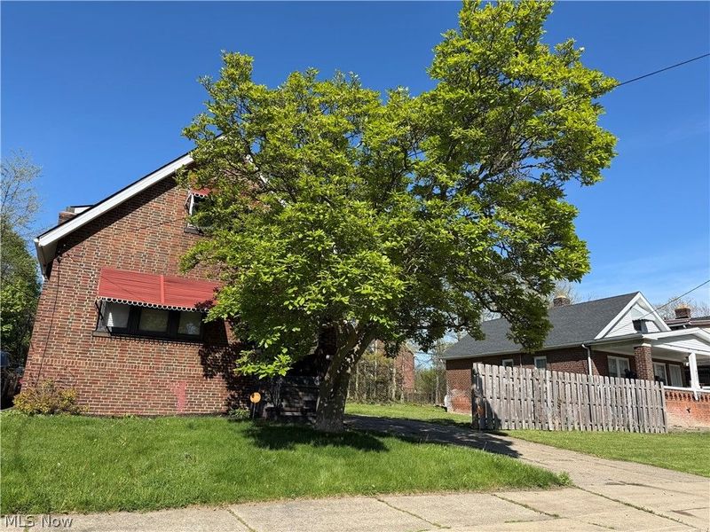 895 Rondel Road, Cleveland, OH 44110 Photo 9
