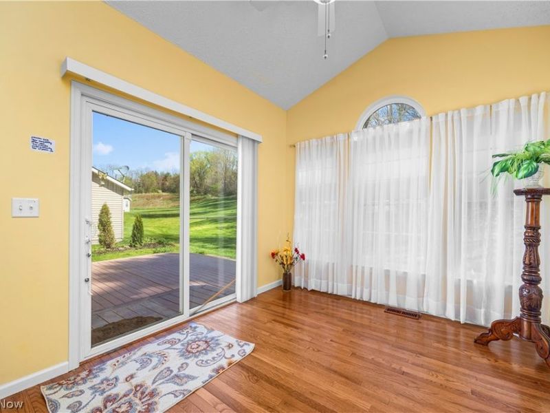 884 Lakeview Court, Kent, OH 44240 Photo 10