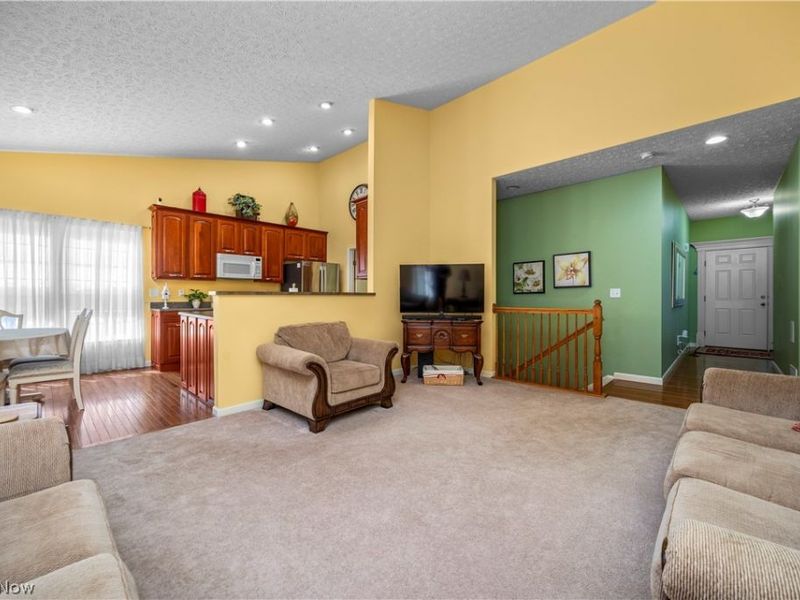 884 Lakeview Court, Kent, OH 44240 Photo 14