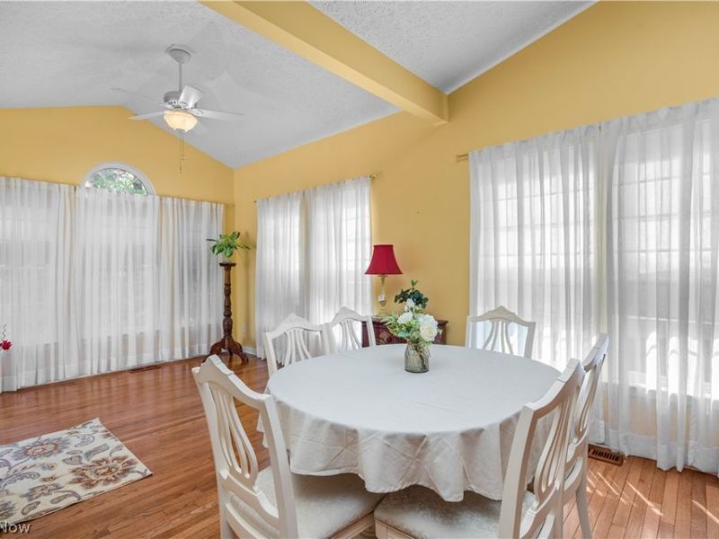 884 Lakeview Court, Kent, OH 44240 Photo 9