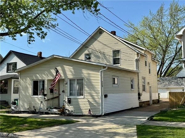 423 7th Street , Fairport Harbor, OH 44077